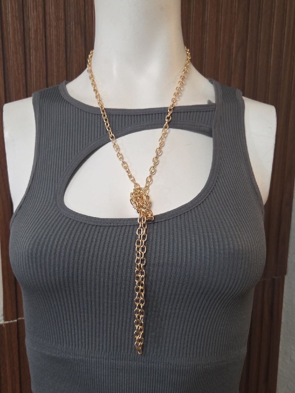 Charcoal Cut-Out Top & Gold Lariat Knot Chain Set.